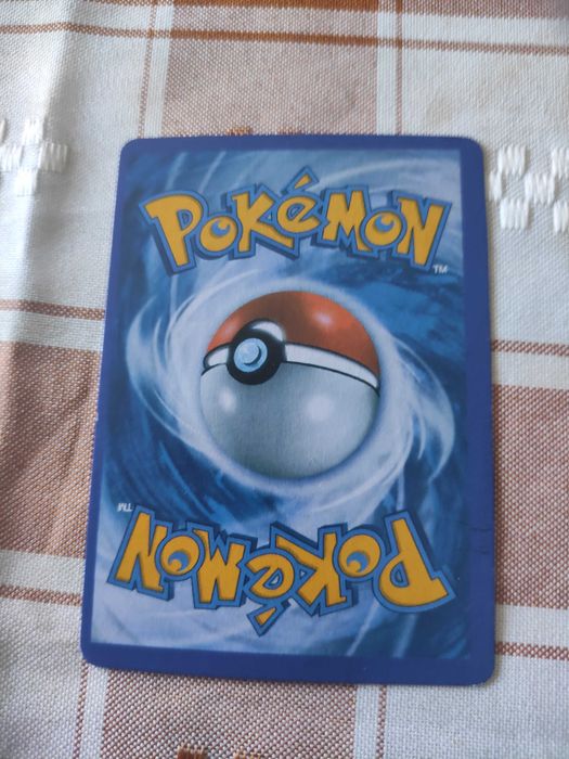 Carta Pokémon rara