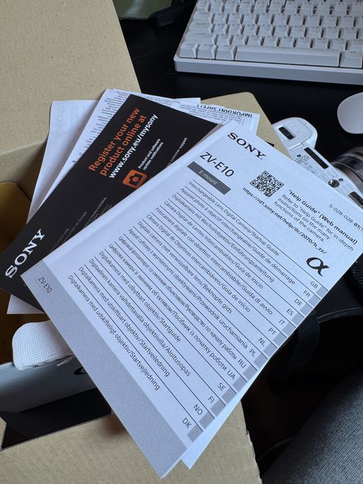 Бездзеркальна камера Sony ZV-E10