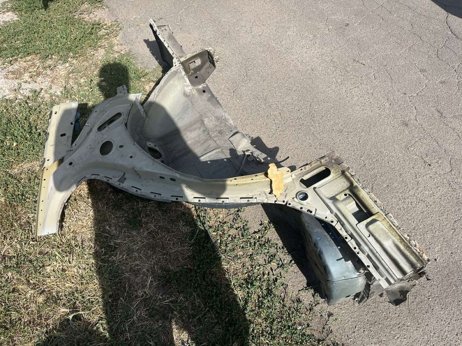 Продам лонжерон Skoda tour