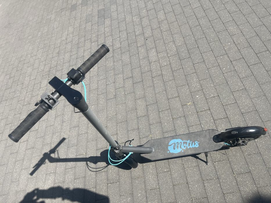 Hulajnoga elektryczna Motus