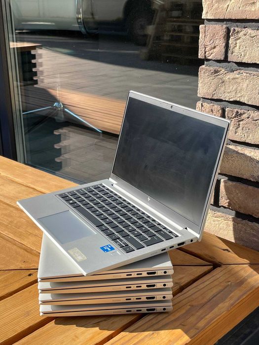HP EliteBook 830 G8 — компактний бізнес-ноутбук для роботи та навчання. В наявності 100 штук.