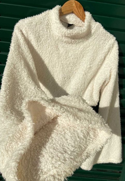 camisola branca tecido quente