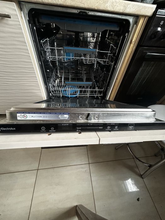 Продам посудомойку electrolux