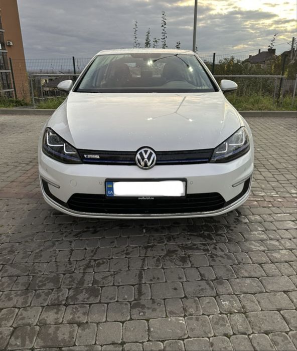 Оренда авто е-гольф 24 квт. 4500 тиждень.