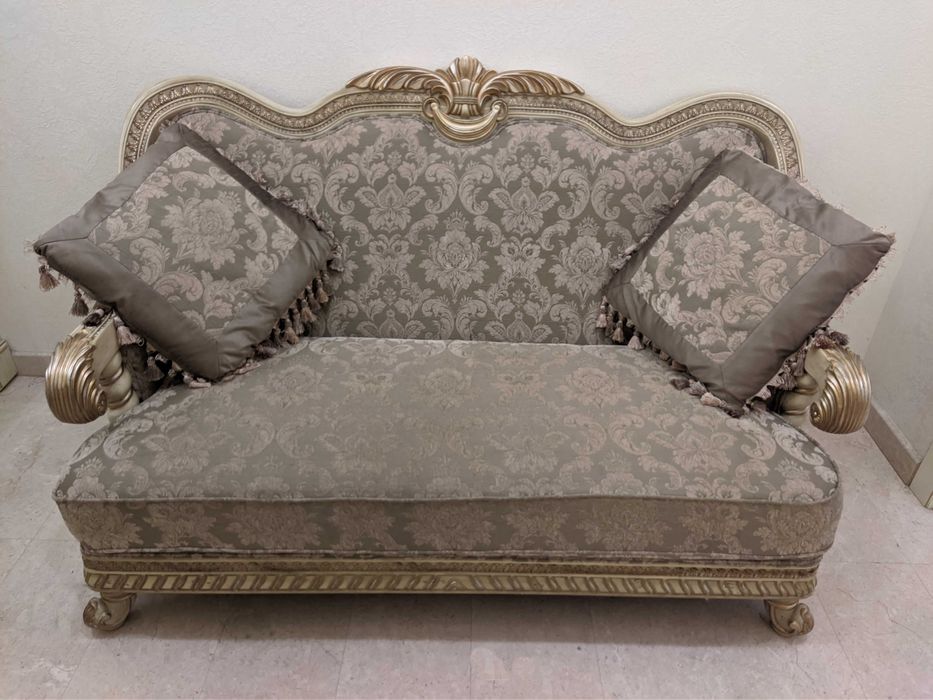 Диван в стиле "Прованс" с диванными подушками