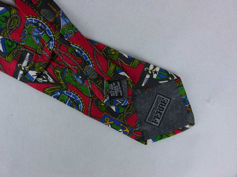 Gianfranco Ferre jedwabny krawat silk jedwab