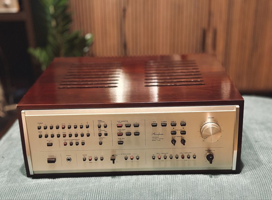 Accuphase C-240 przedwzmacniacz stereo