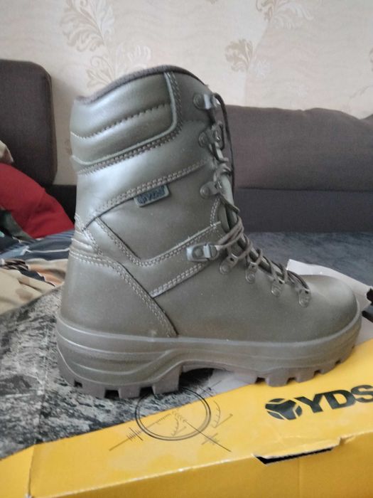 Продам берци зимові 42 розмір