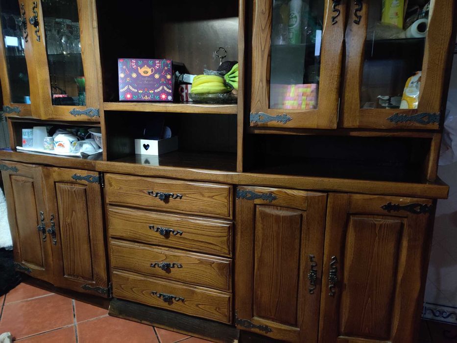 Móvel de Sala em Madeira Maciça (2 Módulos) – Excelente Estado