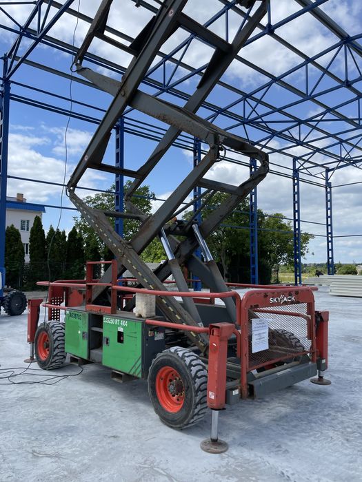 Оренда підйомників ножничні,колінчасті підйомникі Niftylift Skyjack