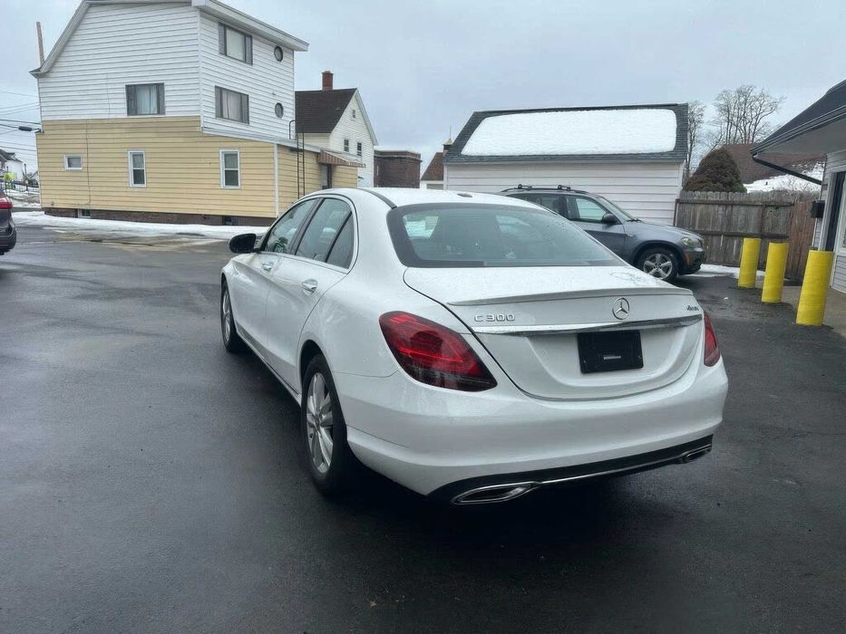 Mercedes-Benz C300      2019