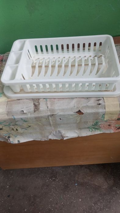 Сушилка    для     тарелок .