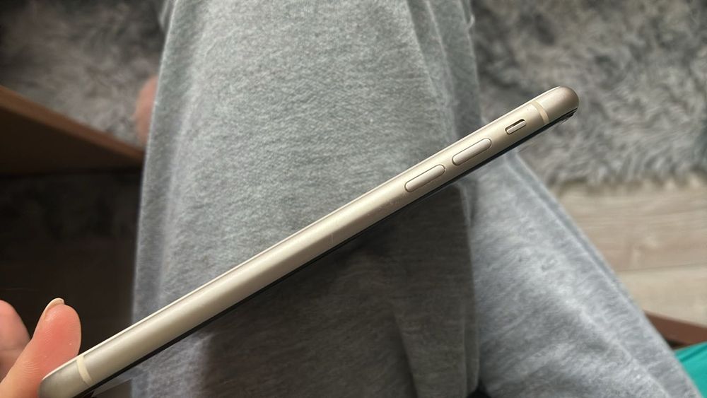 iphone 11 б/у стан нормальний