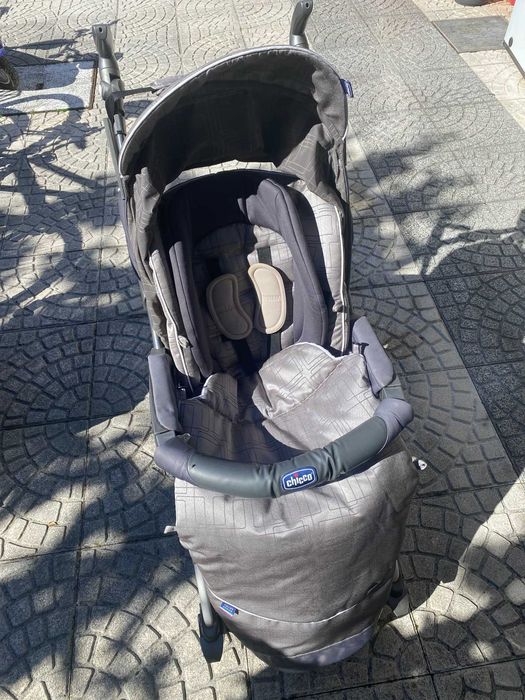 Trio Chicco (Carrinho bébé, alcofa e babycoque)  Usado