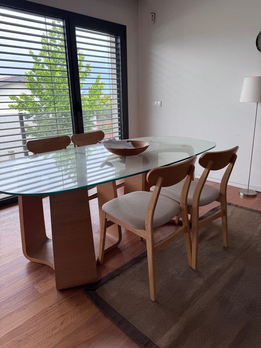 Mesa de jantar estilo nórdico