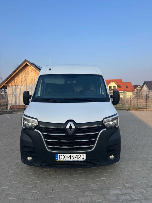 Wynajem busa furgon/blaszak z hakiem L3h2
