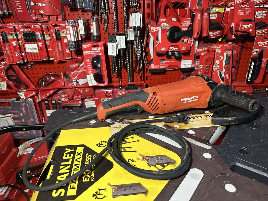 Hilti AG 230 20D потужна болгарка Хілті оригінал Кутова шліфувальна машина