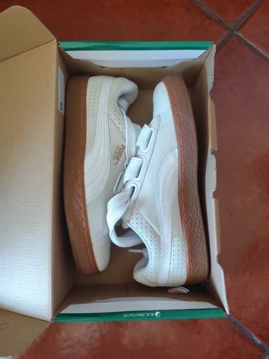 Sapatilhas Puma NOVAS Basket Heart Perf GUM 37