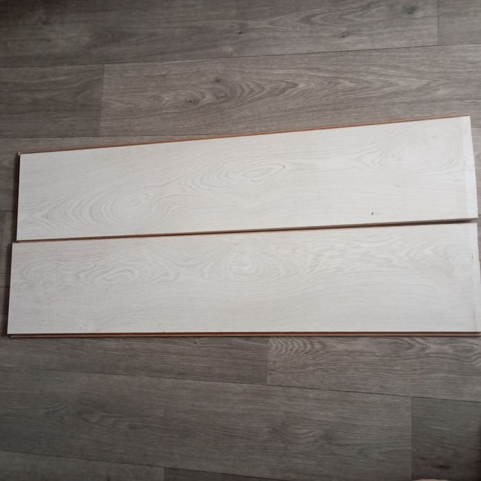 Продам ламинат б/у