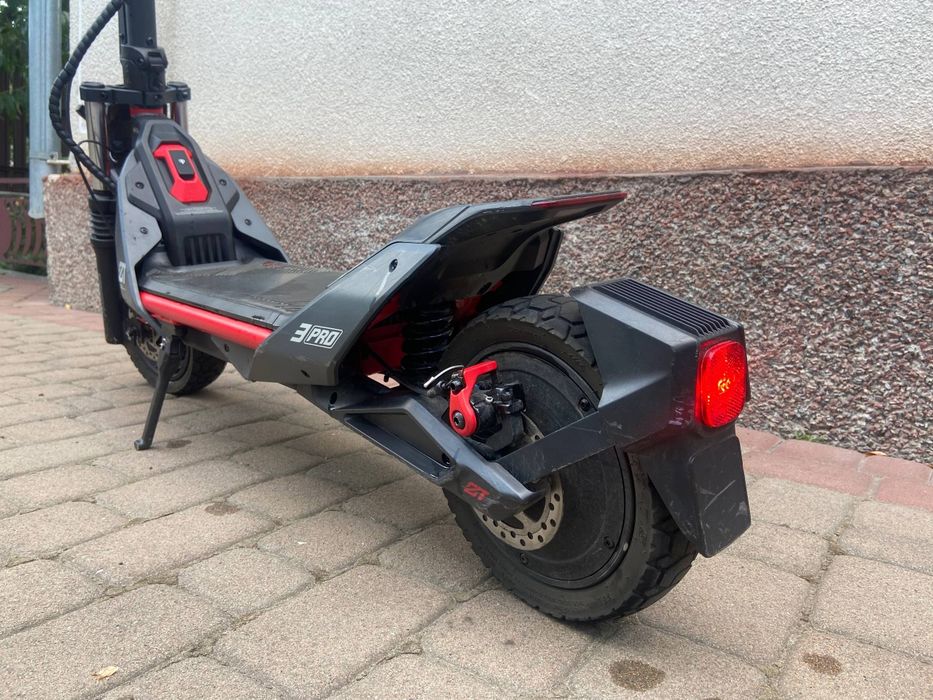 Електросамокат Segway Ninebot ZT3 Pro E