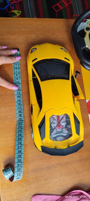 Машинка на радіокерувані