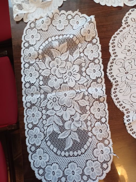 Serwetki  i bieżnik z czasów PRL