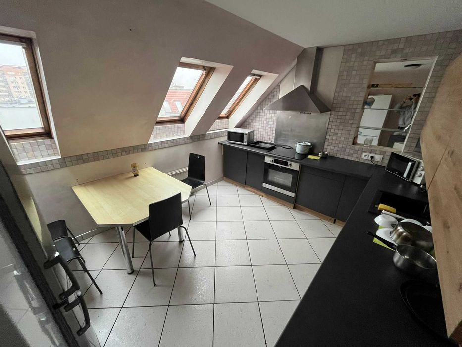 Mieszkanie dwupoziomowe dla firmy - Szczecin, ul. Emilii Plater – 5 pokoi, do 10 osób, 103 m² - wolne od 1 września.