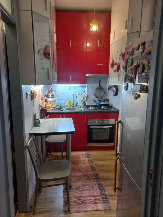 Здається кімната в 2х кімнатній квартирі в центрі. Для дівчини!