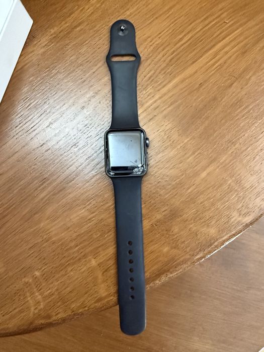 Часы Apple Watch 3 38