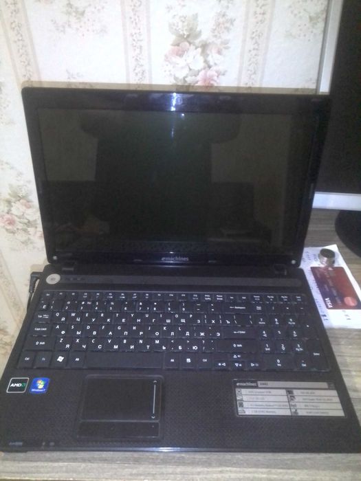 Ноутбук E_Machines E442