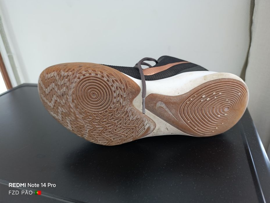 Nike  n.44 está apenas sujo