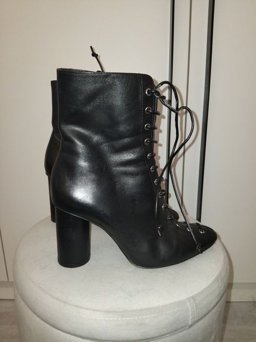 Продам женские ботиночки Zara