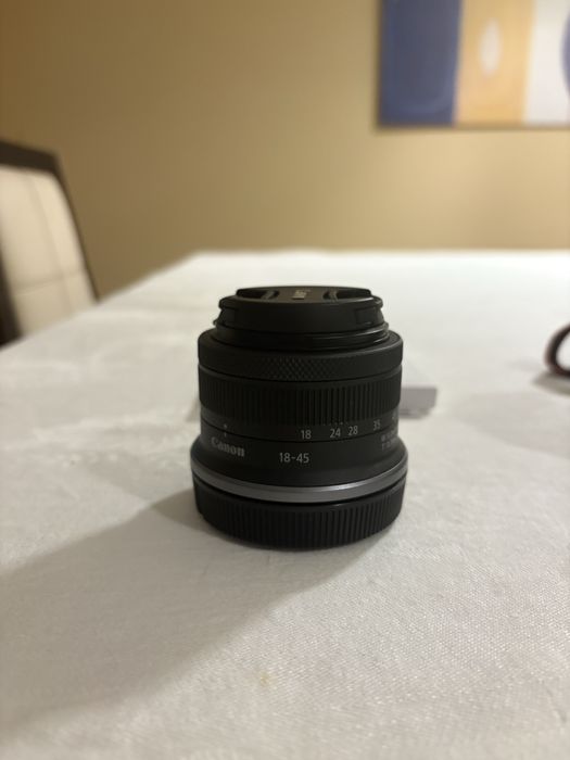 Canon EOS R50 + objetiva RF-S 18-45 mm — como nova (usada 2x)