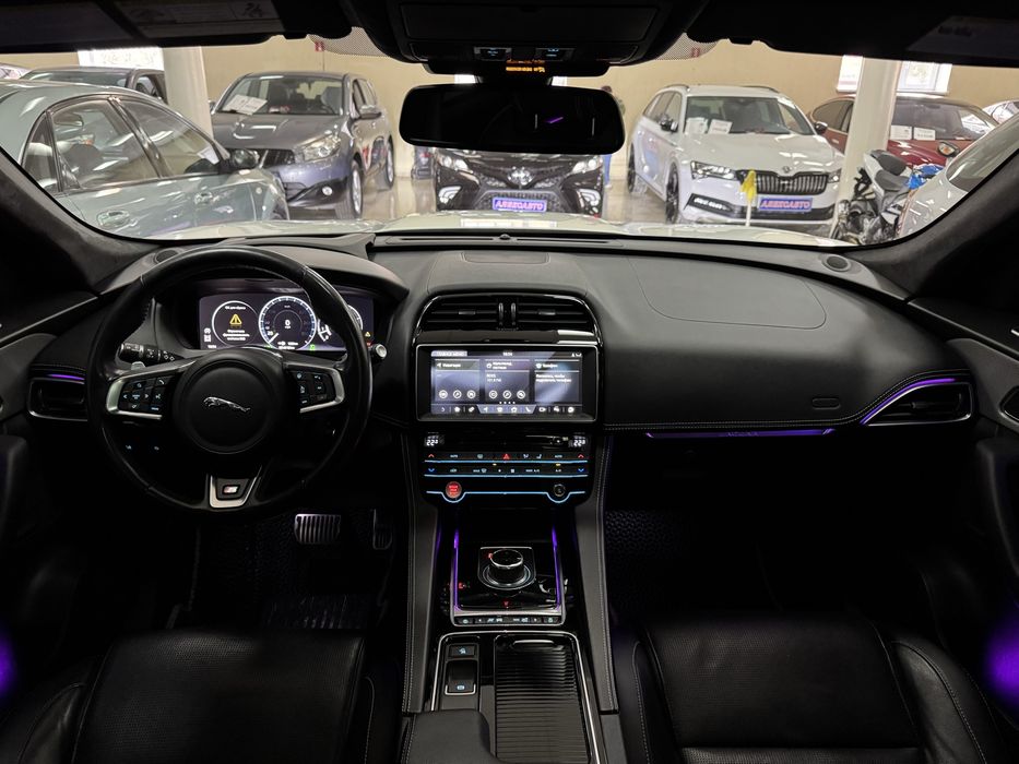 Jaguar F-Pace S AWD 3.0i V6 24V 8АКПП 2018 р.в. (345 к.с.)