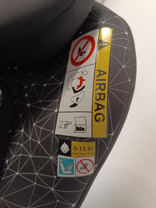 Fotelik samochodowy Twisty I-size ISO fix.