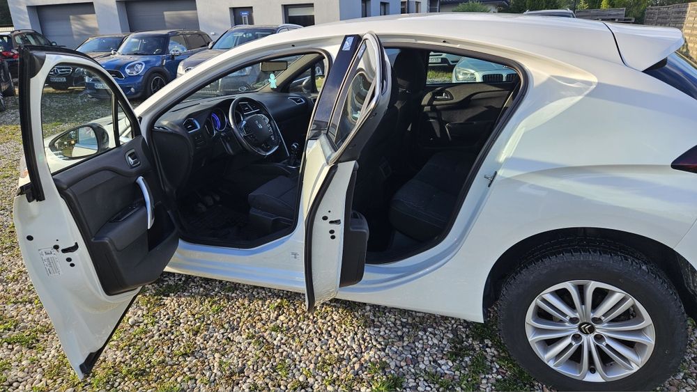 Citroen DS4 1.6 HDI Biała perła 5 drzwi stan bdb