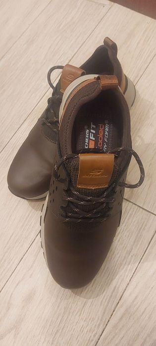 Skechers classic fit