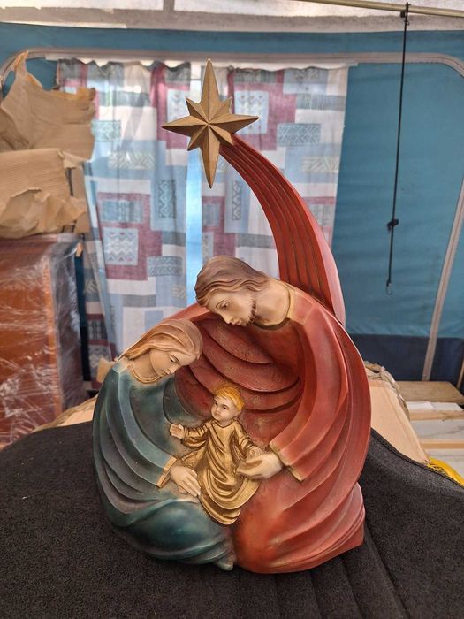 Vendo Sagrada Família com Estrela em Marfinite