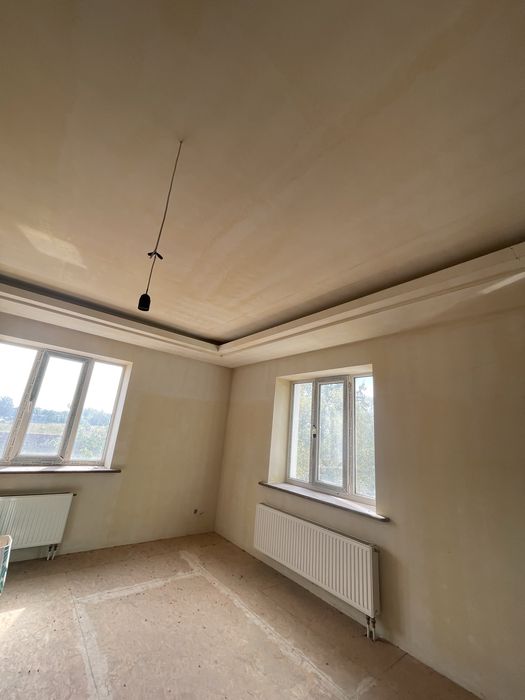 Продаж двоповерхового будинку