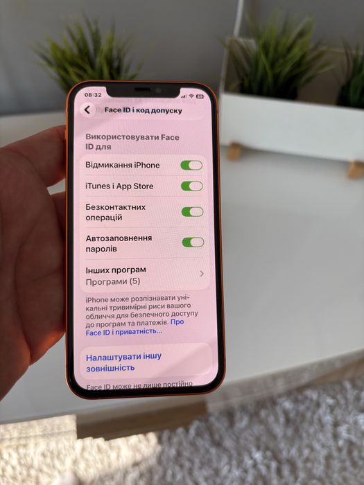 iPhone 12 64gb в корпусі 17 pro.