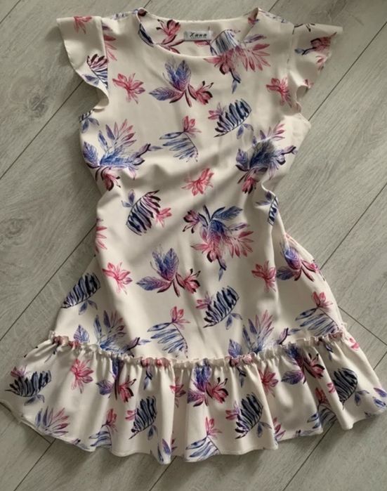 Sukienka letnia mini w kwiaty S M zwiewna swobodna