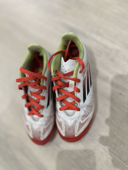 Korki Adidas Predator rozmiar 31 1/2