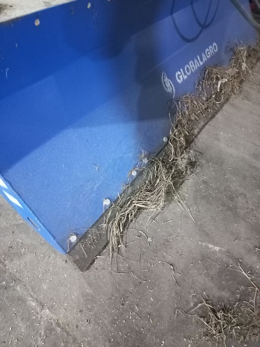 Снігова лопата до трактора мтз