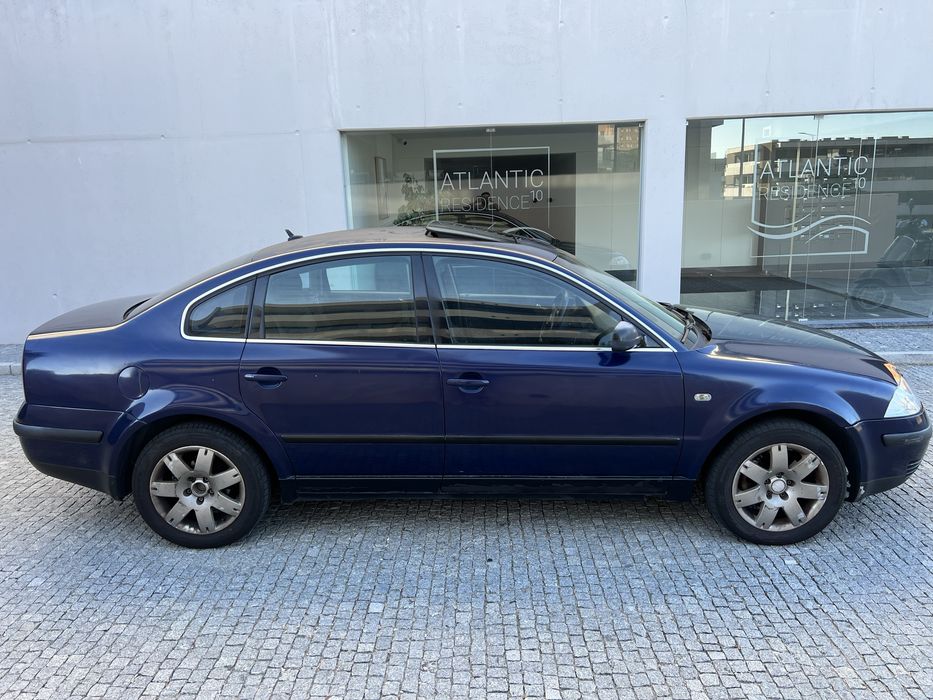 Volkswagen Passat 1.9 TDI PD 130 cv | 2003 | Teto de Abrir | AC Automático
