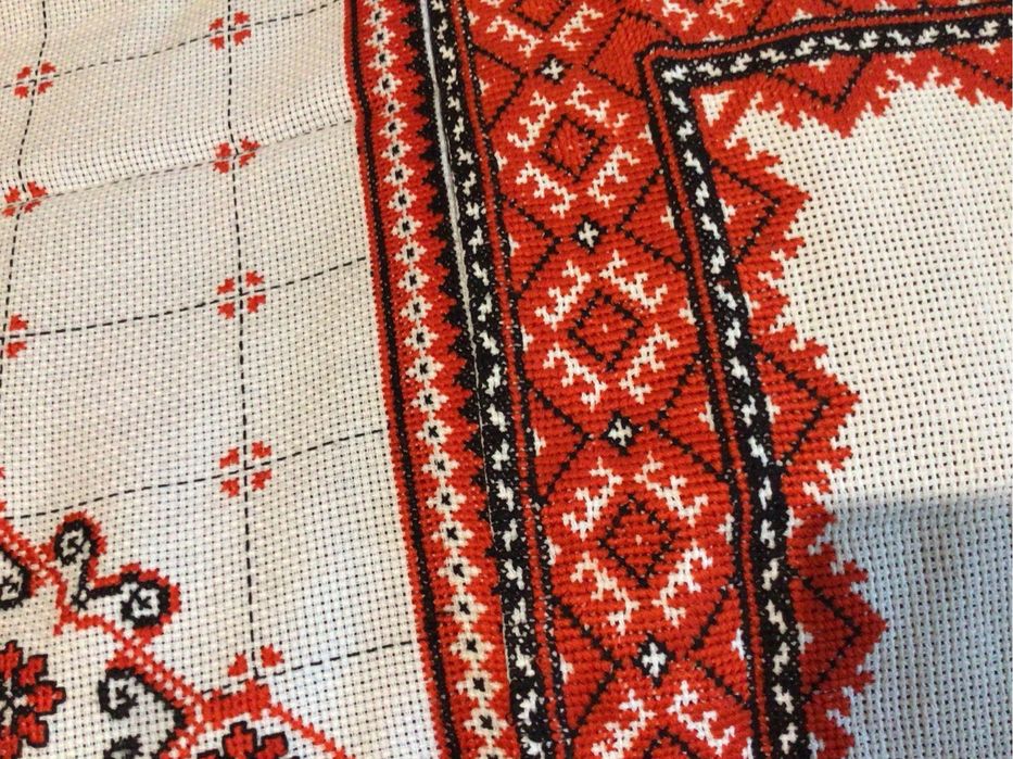 Вишивка  ручної  роботи