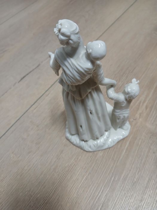 Porcelanowa figurka