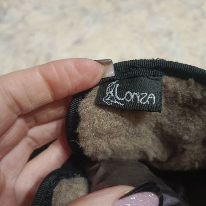 Продам теплые зимние ботинки