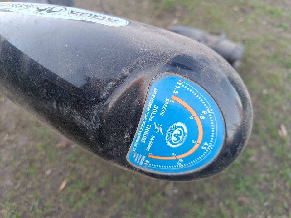 Łódka z przyczepką i silnikiem