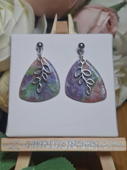 Niebanalne lekkie kolczyki