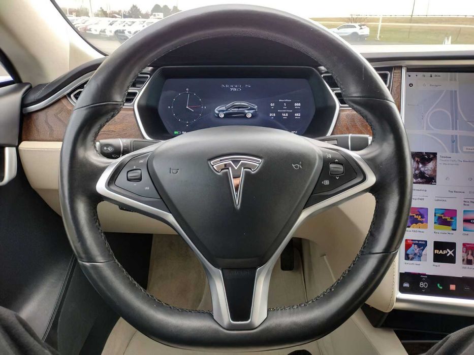 Tesla Model S 100D      2017